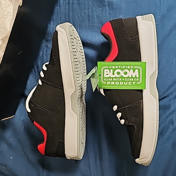 Dc shoes - Picture 6 of 7